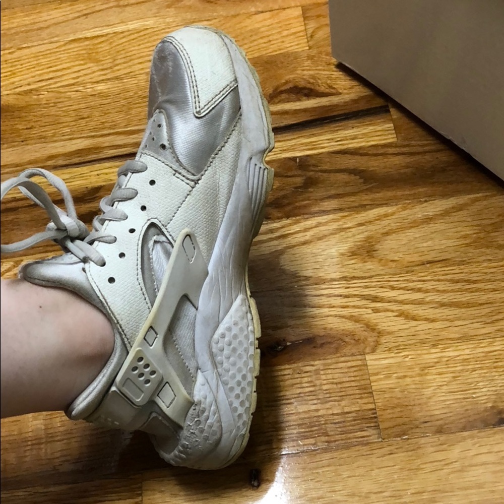 NIKE huaraches - Picture 4 of 6